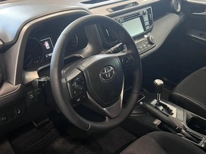 Внедорожник Toyota RAV4 2016 года, 2190000 рублей, Омск