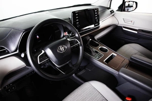 Минивэн Toyota Sienna 2021 года, 4299000 рублей, Пермь