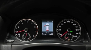 Внедорожник Volkswagen Tiguan 2012 года, 1397000 рублей, Красноярск