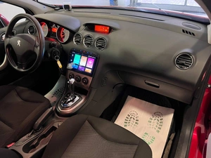 Хетчбэк Peugeot 308 2011 года, 529000 рублей, Красноярск