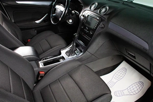 Седан Ford Mondeo 2012 года, 989000 рублей, Сургут