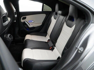 Седан Mercedes-benz CLA-класс 2019 года, 3298999 рублей, Москва