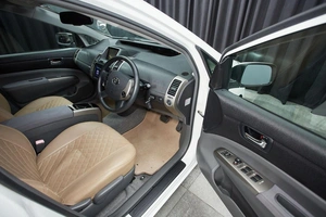 Лифтбек Toyota Prius 2011 года, 919999 рублей, Красноярск