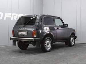 Внедорожник ВАЗ (LADA) 4x4 (Нива) 2020 года, 695000 рублей, Омск