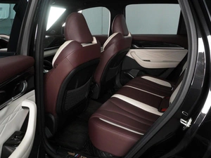 Внедорожник Geely Monjaro 2023 года, 3170000 рублей, Красный Пахарь