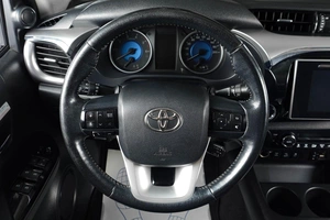 Пикап Toyota Hilux 2018 года, 2739000 рублей, Тюмень