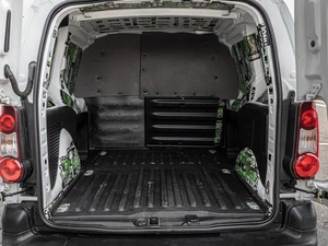 Фургон Peugeot Partner 2017 года, 960000 рублей, Краснодар