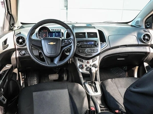 Седан Chevrolet Aveo 2015 года, 889000 рублей, Кирилловка