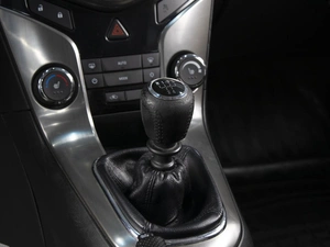 Седан Chevrolet Cruze 2013 года, 740000 рублей, Омск