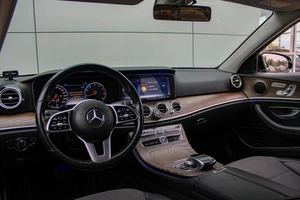 Седан Mercedes-benz E-класс 2018 года, 2890000 рублей, Ярославль