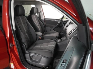 Внедорожник Volkswagen Tiguan 2010 года, 1189000 рублей, Воронеж