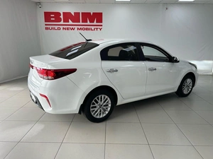 Седан Kia Rio 2018 года, 1510000 рублей, Смоленск