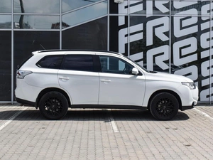 Внедорожник Mitsubishi Outlander 2012 года, 1250000 рублей, Краснодар