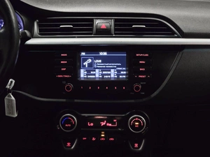 Хетчбэк Kia Rio X-Line 2018 года, 1470000 рублей, Красноярск