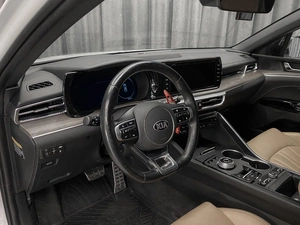 Седан Kia K5 2020 года, 2680000 рублей, Красноярск