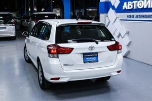 Универсал Toyota Corolla Fielder 2018 года, 1263000 рублей, Солонцы