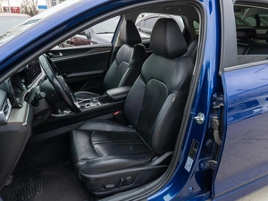 Седан Kia K5 2020 года, 2359000 рублей, Саратов