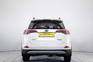 Внедорожник Toyota RAV4 2017 года, 2799000 рублей, Пермь