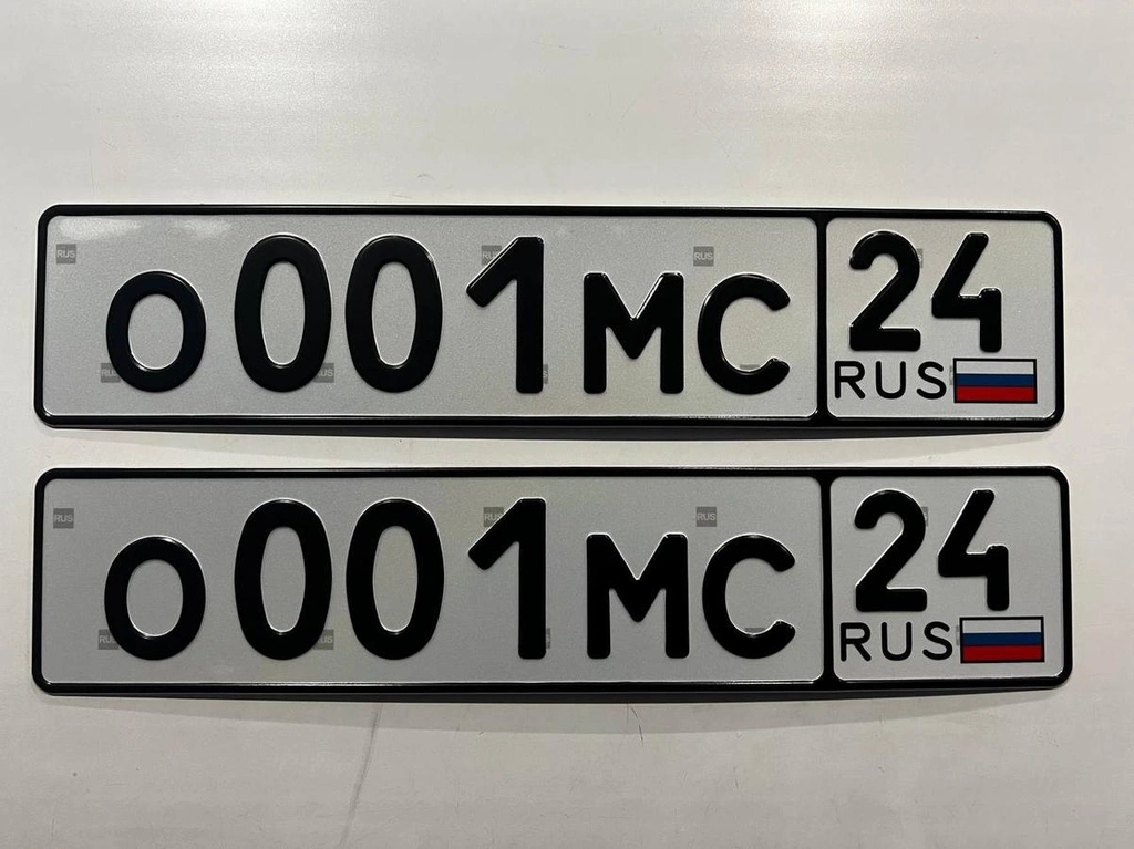 гос номер О 001 МС 24 800000 рублей, Красноярск