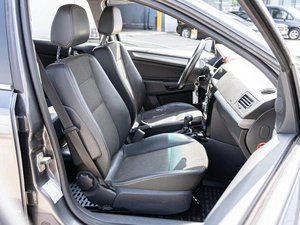 Хетчбэк Opel Astra 2008 года, 585000 рублей, Краснодар