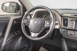 Внедорожник Toyota RAV4 2013 года, 2079000 рублей, Томск