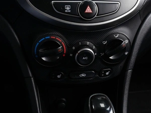 Седан Hyundai Solaris 2014 года, 969000 рублей, Тюмень