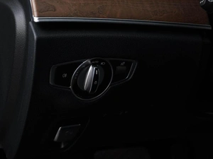 Седан Mercedes-benz E-класс 2018 года, 3197070 рублей, Москва