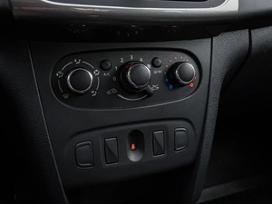 Седан Renault Logan 2021 года, 920000 рублей, Волгоград