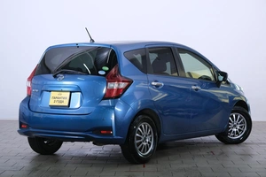 Хетчбэк Nissan Note 2017 года, 999000 рублей, Омск