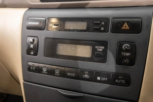 Универсал Toyota Corolla Fielder 2000 года, 589000 рублей, Барнаул