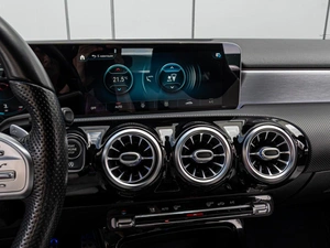 Хетчбэк Mercedes-benz A-класс 2018 года, 2690000 рублей, Краснодар
