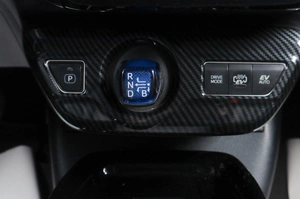 Хетчбэк Toyota Prius PHV 2017 года, 2449000 рублей, Челябинск