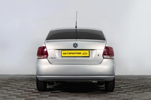 Седан Volkswagen Polo 2011 года, 749000 рублей, Сургут
