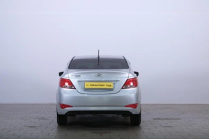 Седан Hyundai Solaris 2016 года, 1049000 рублей, Омск