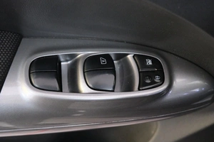 Внедорожник Nissan Juke 2012 года, 1289000 рублей, Омск