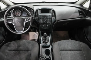 Хетчбэк Opel Astra 2012 года, 749000 рублей, Новокузнецк