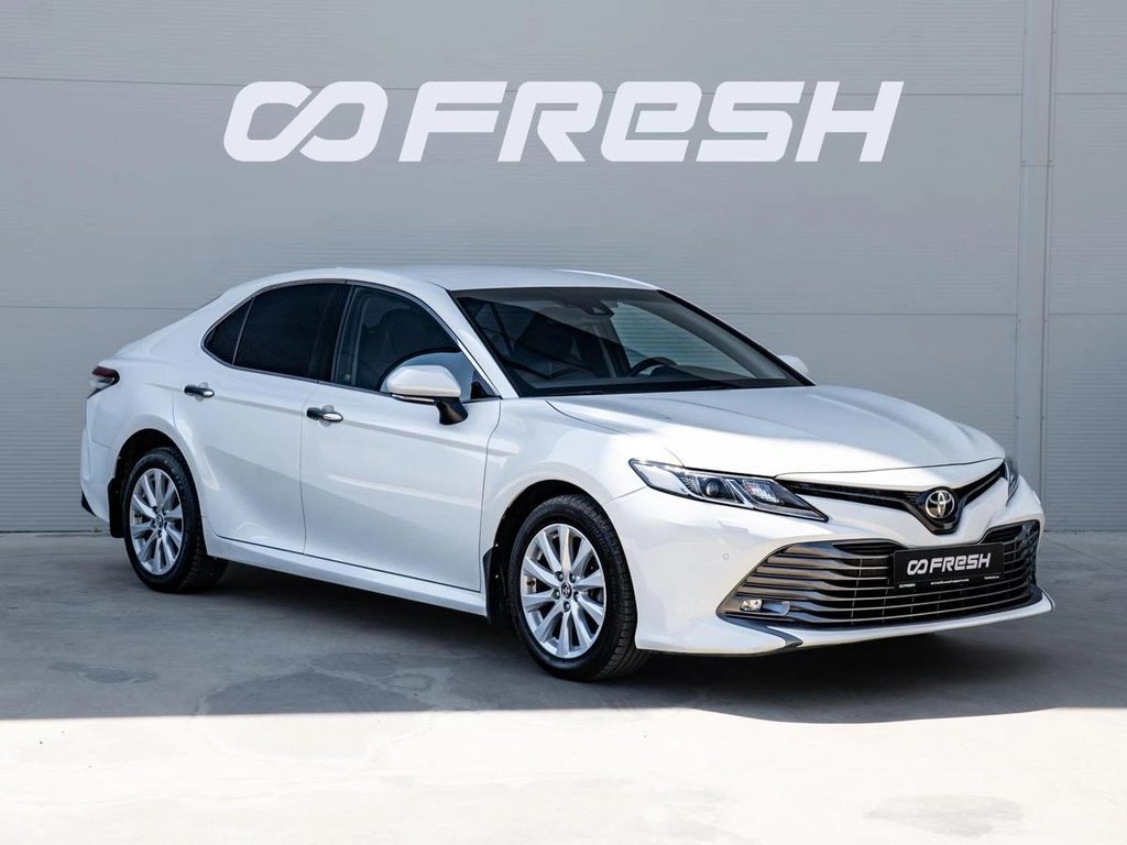 Седан Toyota Camry 2019 года, 2380000 рублей, Краснодар