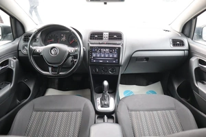 Седан Volkswagen Polo 2020 года, 1300000 рублей, Мирное