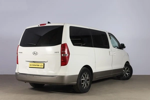 Минивэн Hyundai H-1 2021 года, 2949000 рублей, Новосибирск