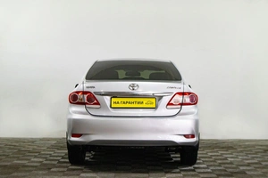 Седан Toyota Corolla 2011 года, 1199000 рублей, Сургут