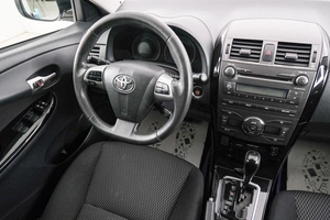 Седан Toyota Corolla 2012 года, 1149000 рублей, Красноярск