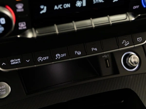 Внедорожник Audi Q5 2024 года, 5974404 рублей, Москва