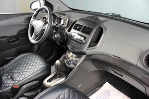 Седан Chevrolet Aveo 2013 года, 859000 рублей, Тюмень