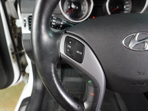 Седан Hyundai Elantra 2015 года, 1599000 рублей, Воронеж