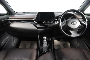 Внедорожник Toyota C-HR 2017 года, 2089000 рублей, Новосибирск