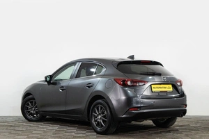 Седан Mazda Axela 2018 года, 1649000 рублей, Сургут
