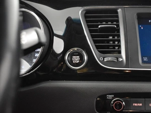 Минивэн Kia Carnival 2016 года, 2473100 рублей, Казань