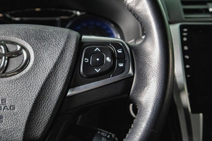 Седан Toyota Camry 2018 года, 2699000 рублей, Сургут