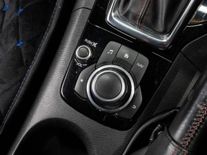 Седан Mazda Axela 2014 года, 1329000 рублей, Тюмень