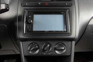 Седан Volkswagen Polo 2011 года, 899000 рублей, Тюмень